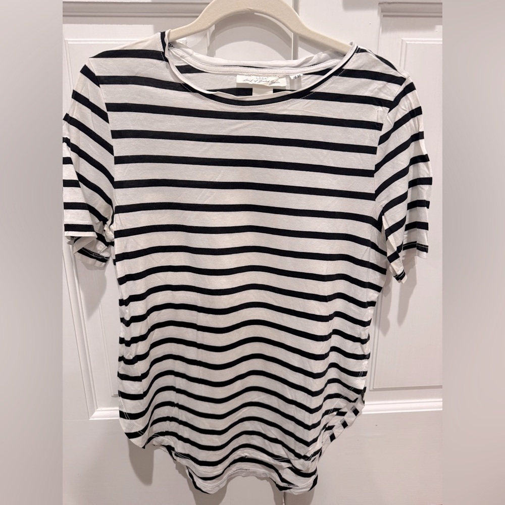 Classic staple black and white striped t-shirt from H&M